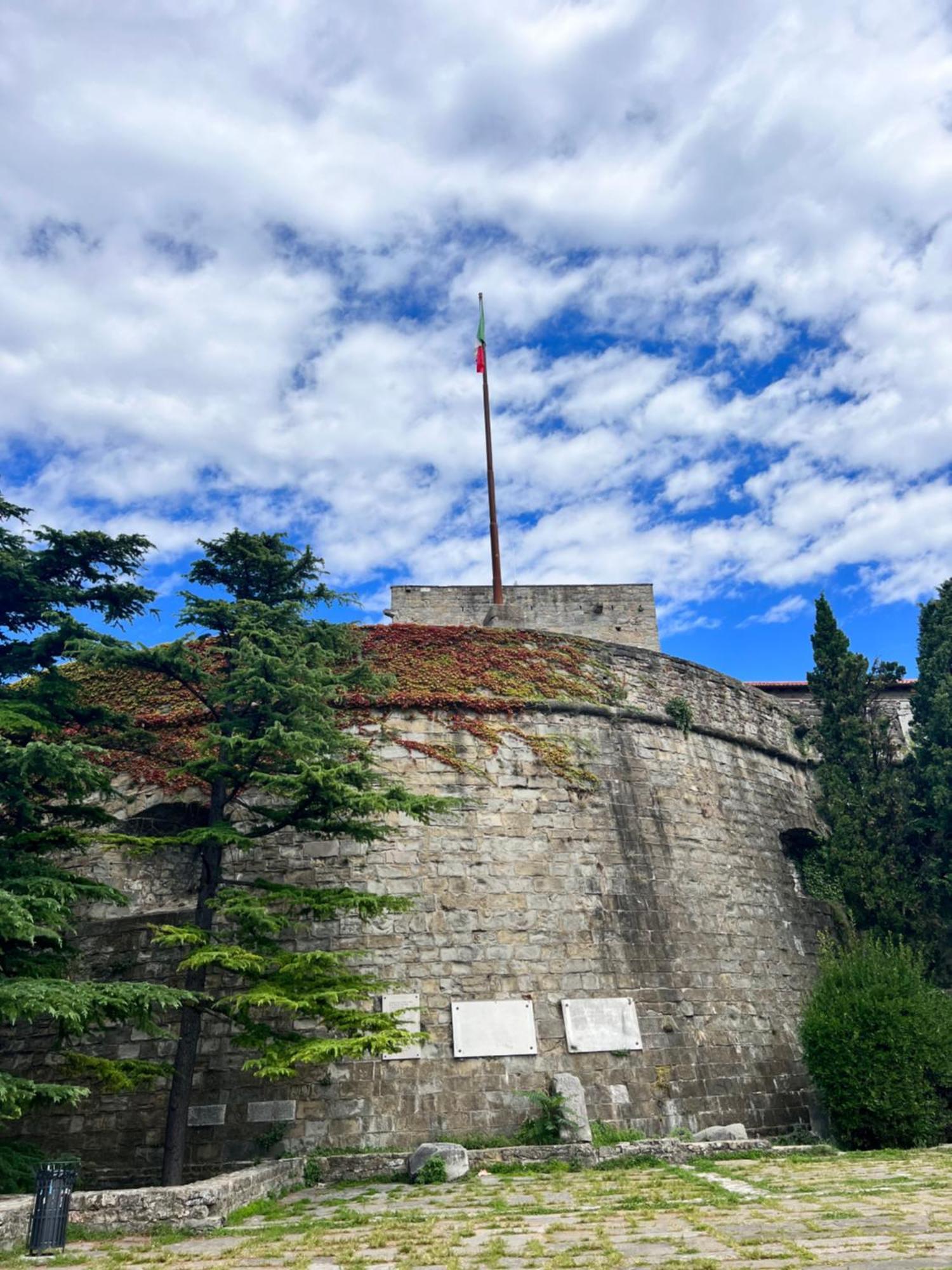 Appartamento Al Castello Terst Exteriér fotografie